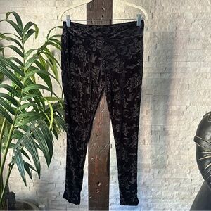 Killstar Black Velvet Floral Pull on Pants Leggings Size L